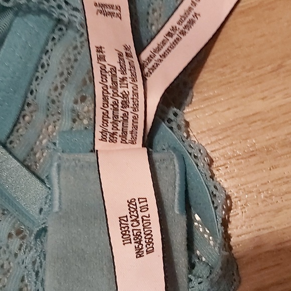 VICTORIA'S SECRET Teal Floral Lace Triangle Bralette Large - Picture 6 of 8